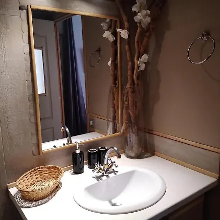 Bed & Breakfast Attitudes Naturelles Labastide-de-Virac